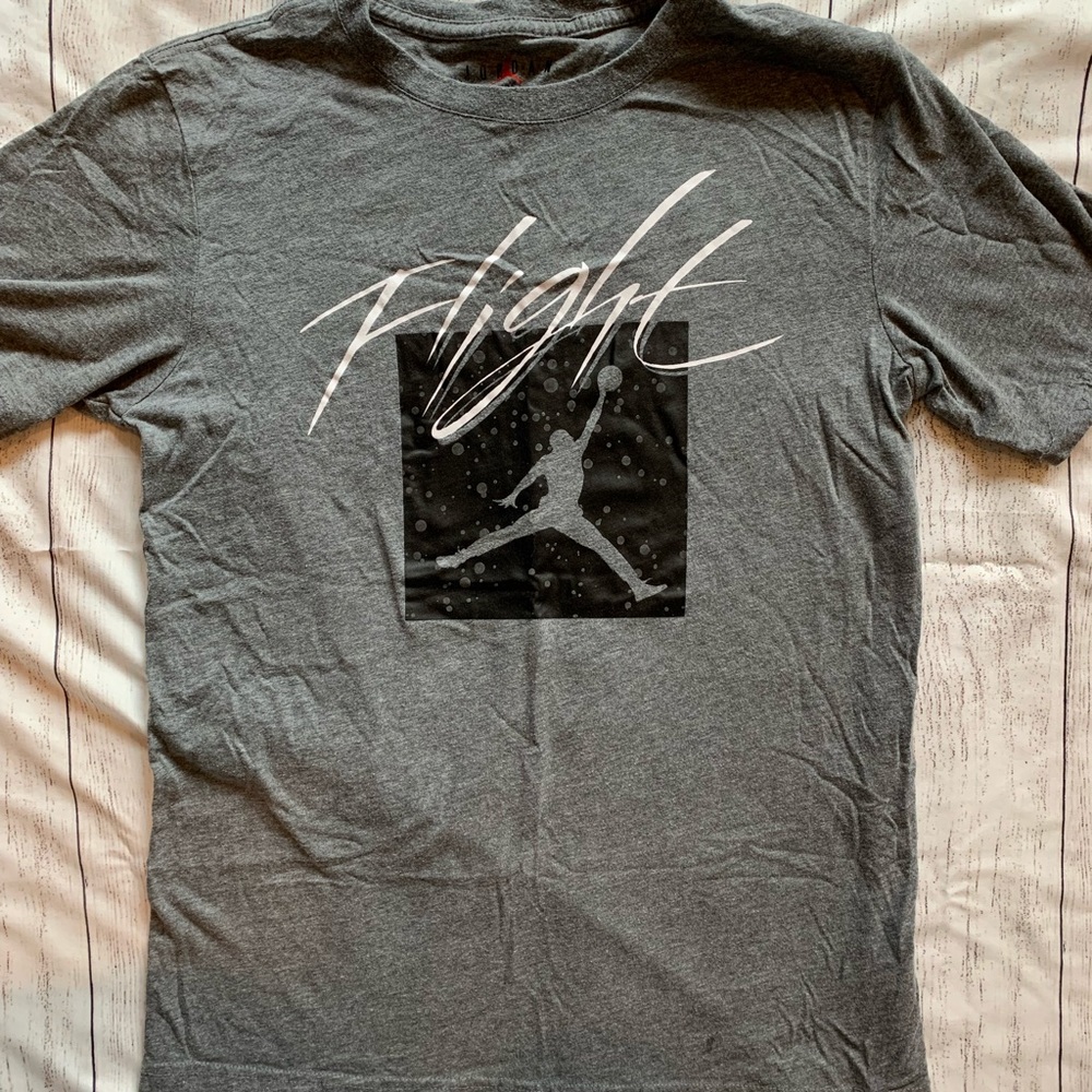 Kids sz XL 18/20 Jordan gray shirt 
Excellent cond